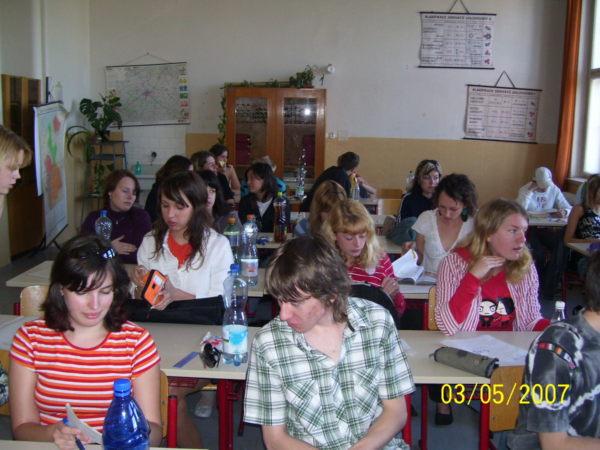 v lavicích.jpg